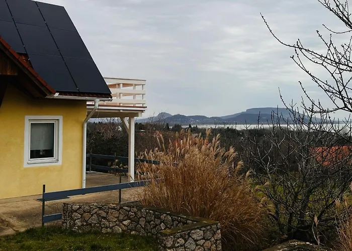 Ferienhaus Seasons & Connections *